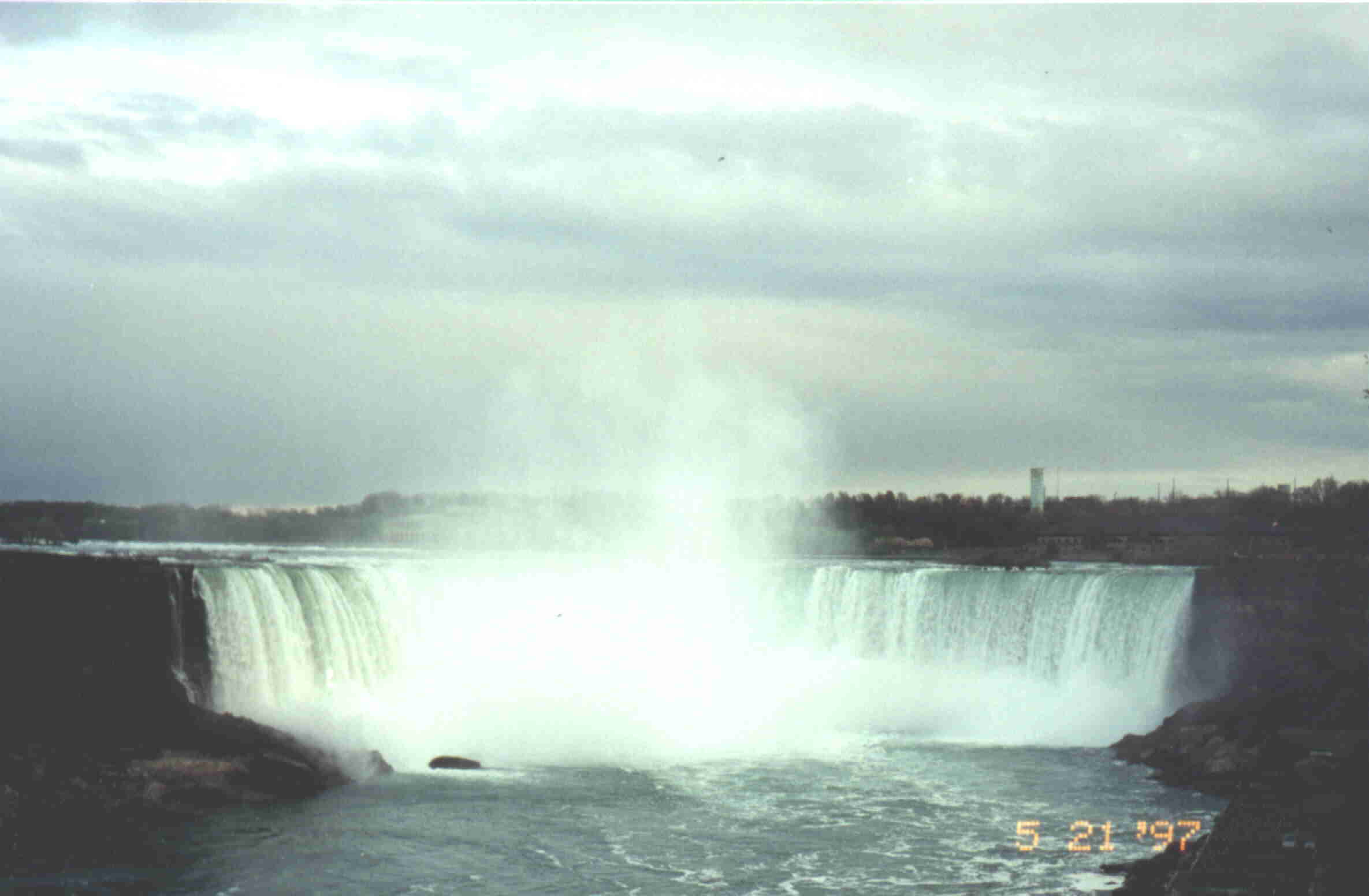niagara.jpg (95643 bytes)